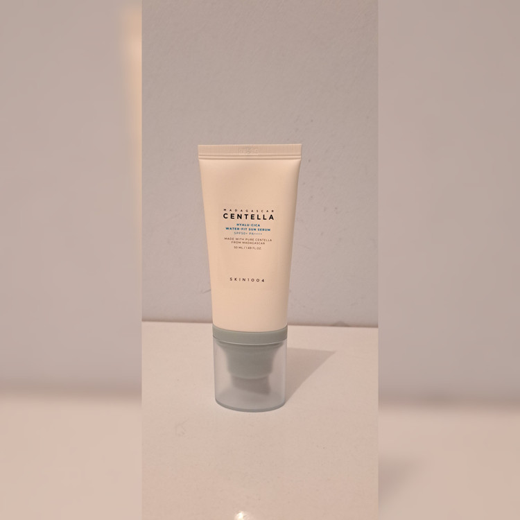 خریدضد آفتاب سنتلا SPF50 حجم ۵۰ میل تیوپی مناسب انواع پوست