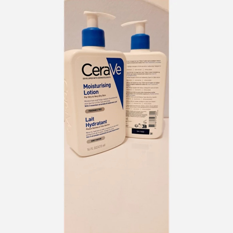 ژل شستشو و ابرسان سراوی hydratingcleanser
