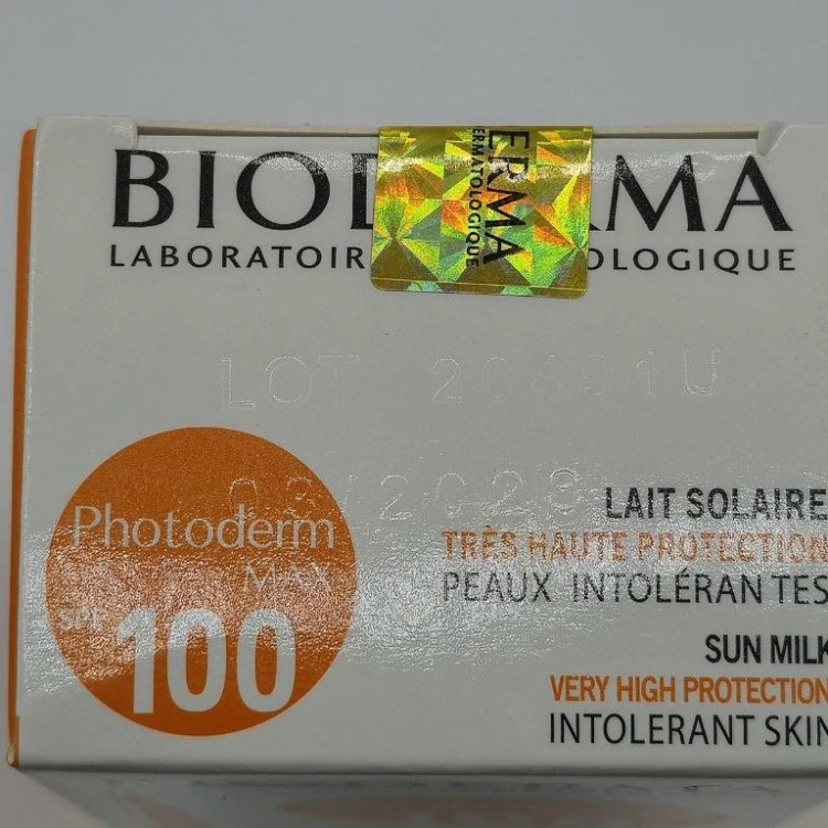 کرم ضدآفتاب بیودرما حجم100میل+spf100