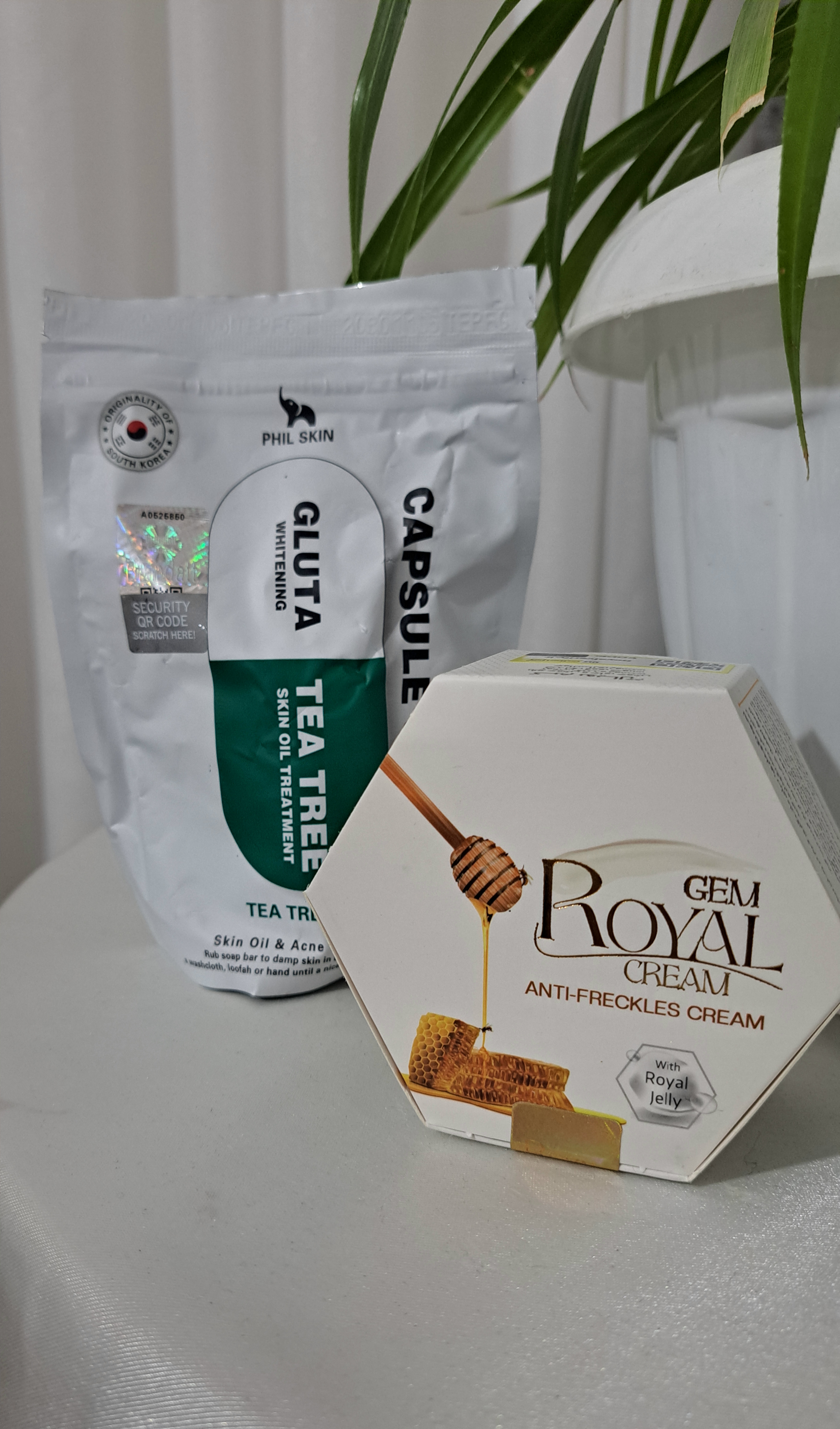 کرم ژل رویال ضدلک و روشن کننده+صابون چایی سبز کپسولی