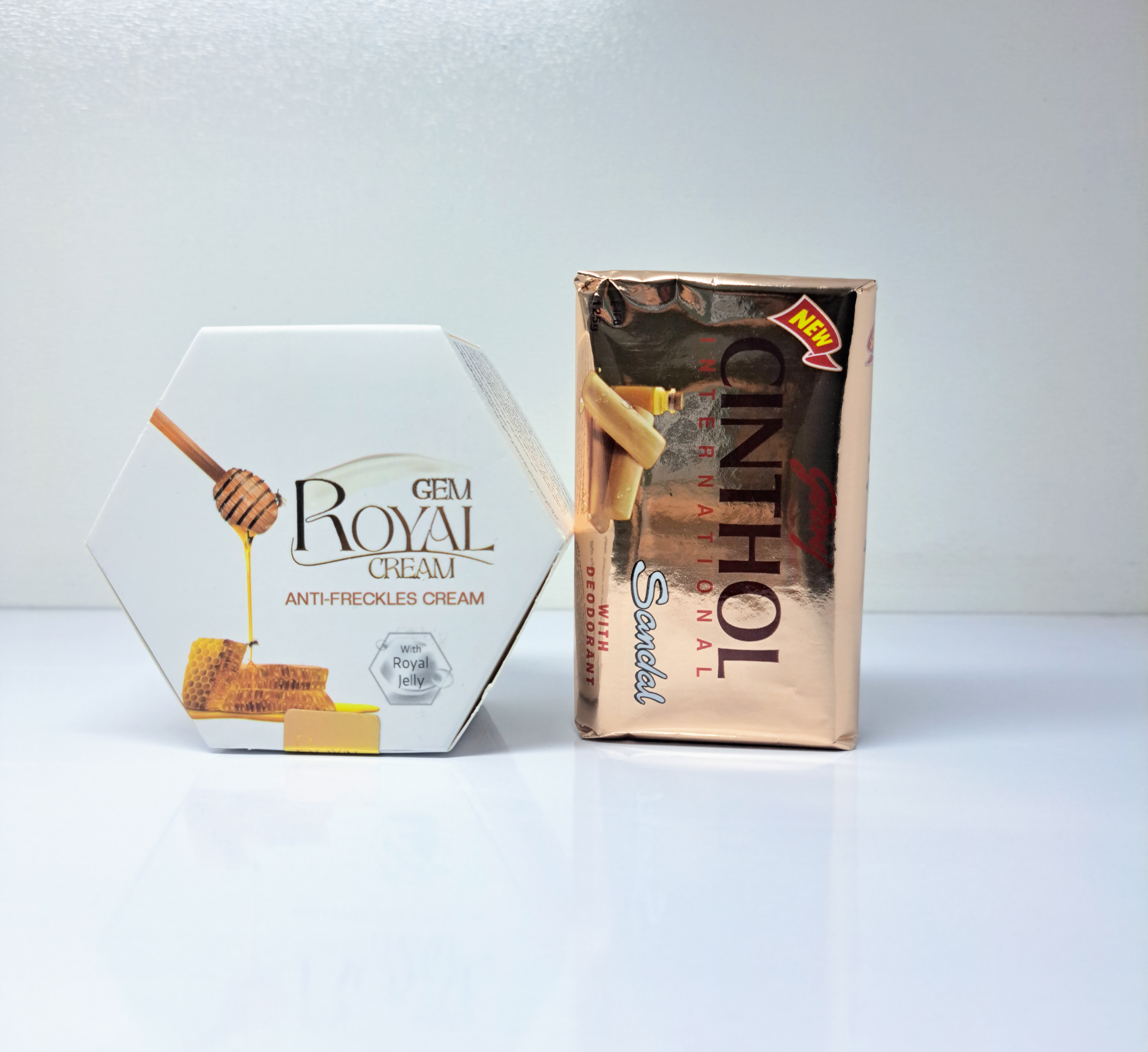 پک کرم ژل رویال ضدلک و روشن کننده+صابون صندل ۱۲۵گرمی